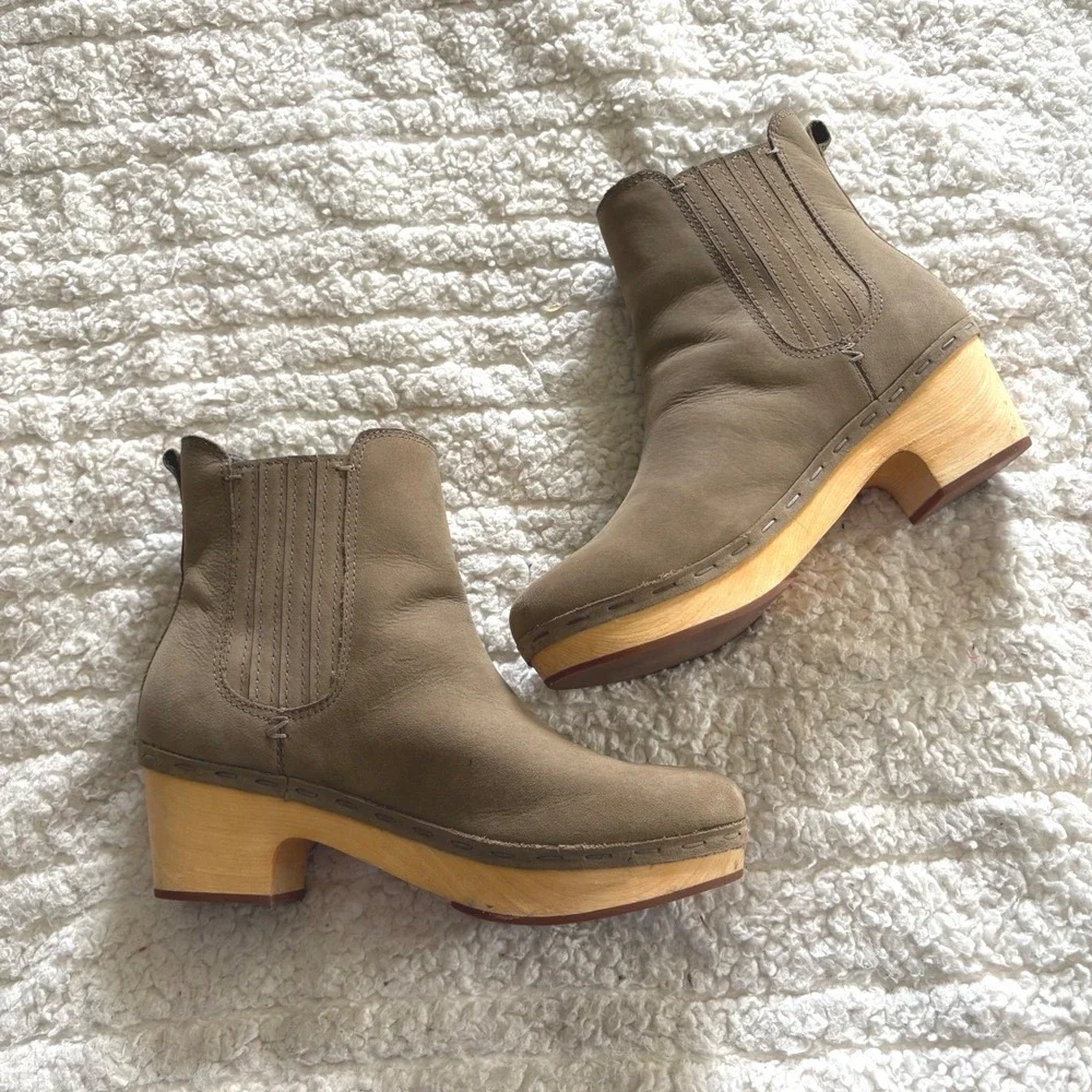 Frye‎ and Co Odessa Boot Womens Taupe Leather Clog Chelsea Boots Wood Heel 9M